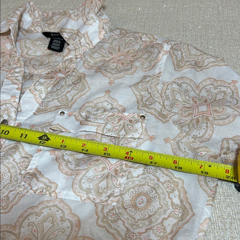 WHBM Medallion Print Sheer 1/2 Button Blouse Collared Light & Airy Size 6 - Picture 12 of 12